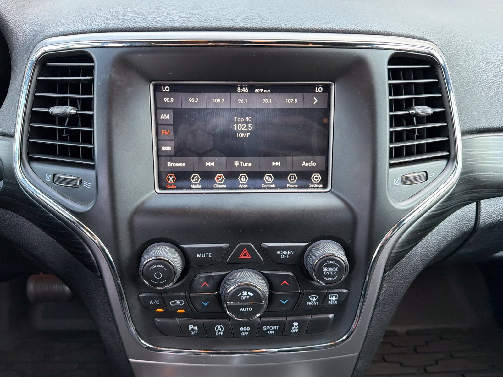 2021 Jeep Grand Cherokee Laredo E 4x2