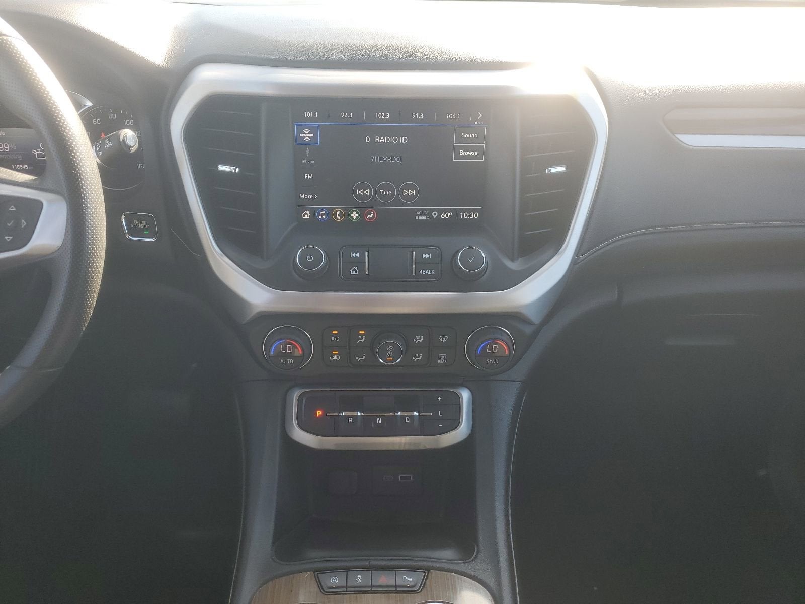 2022 GMC Acadia SLE