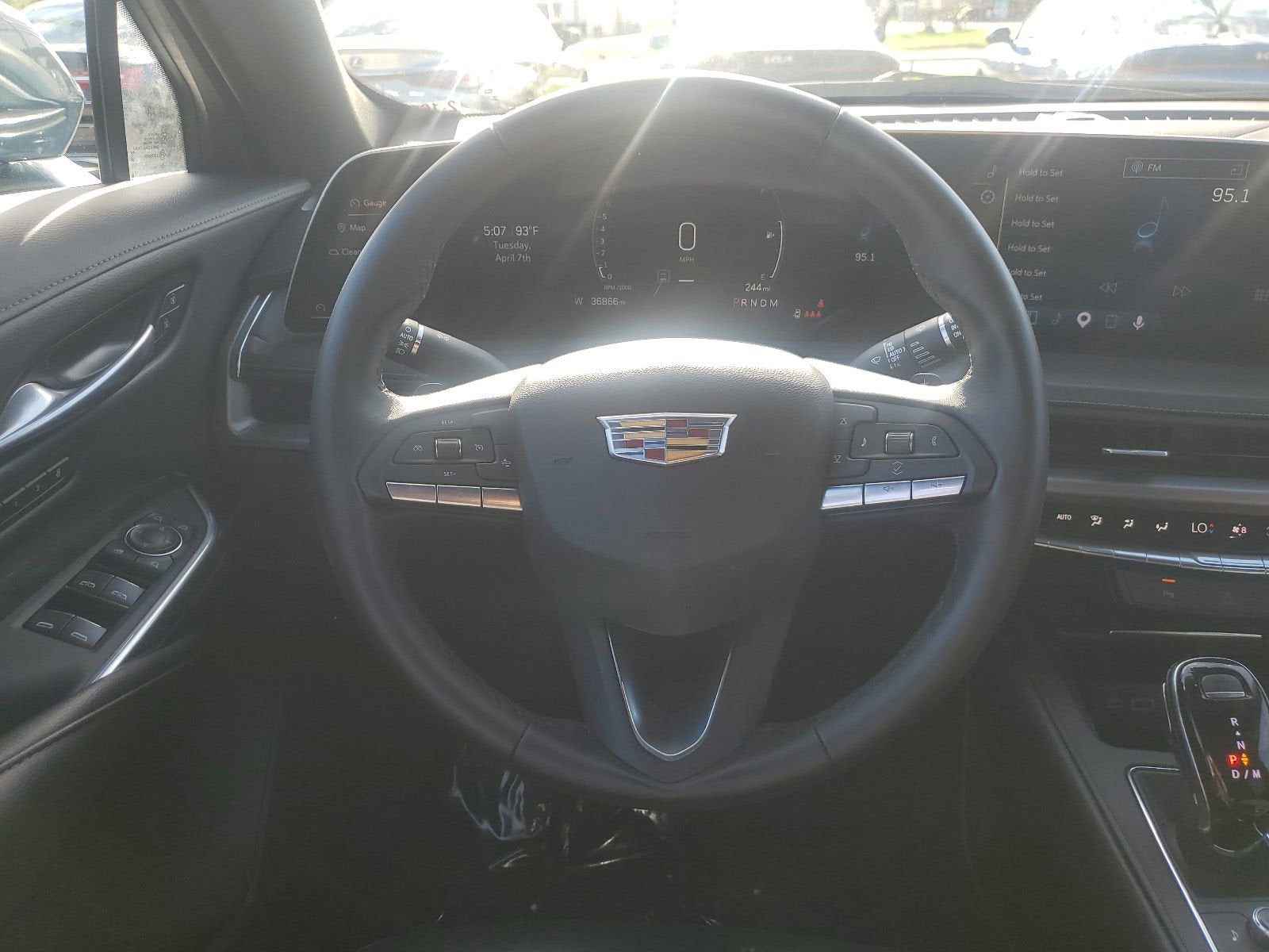 2025 Cadillac XT4 Premium Luxury