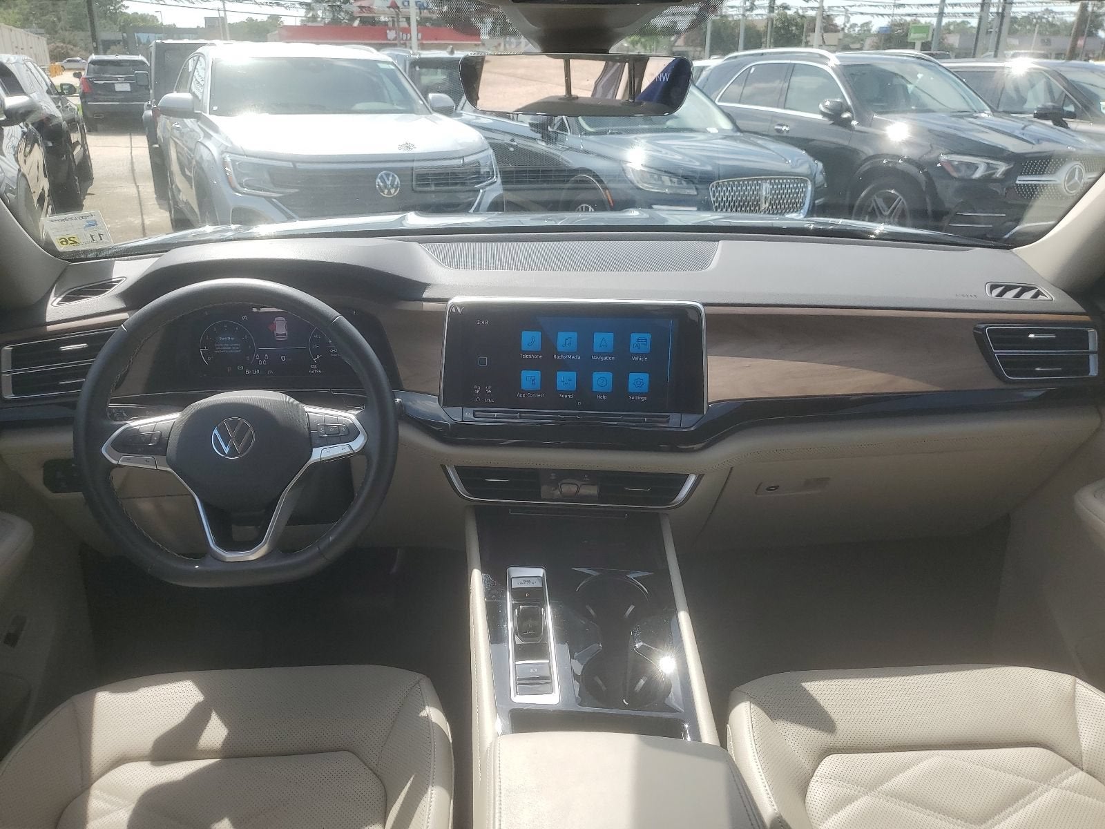 2024 Volkswagen Atlas 2.0T SE w/Technology