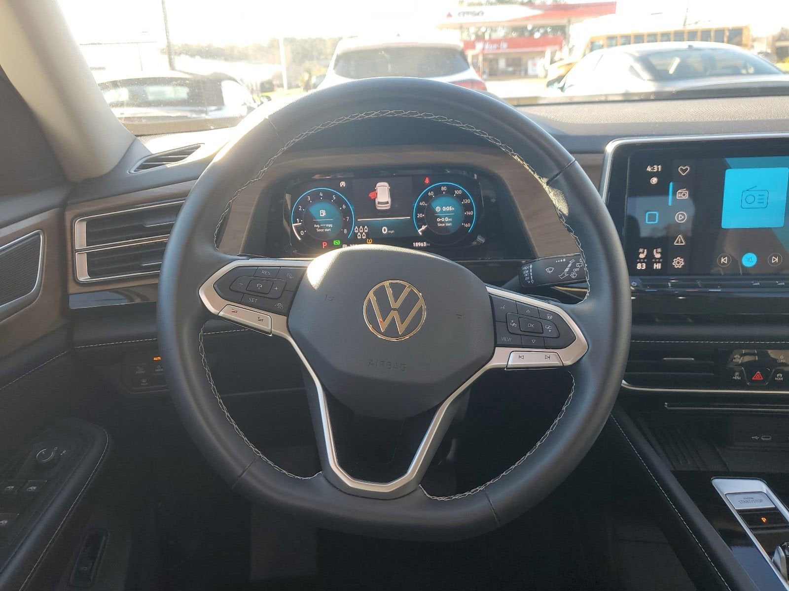 2025 Volkswagen Atlas 2.0T SE w/Technology