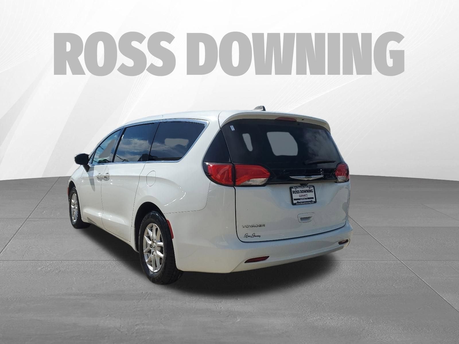 2023 Chrysler Voyager LX