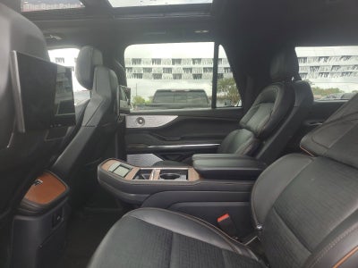 2025 Lincoln Navigator L Black Label