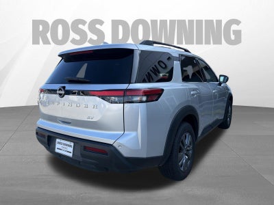 2024 Nissan Pathfinder SV