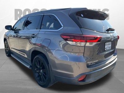 2019 Toyota Highlander SE