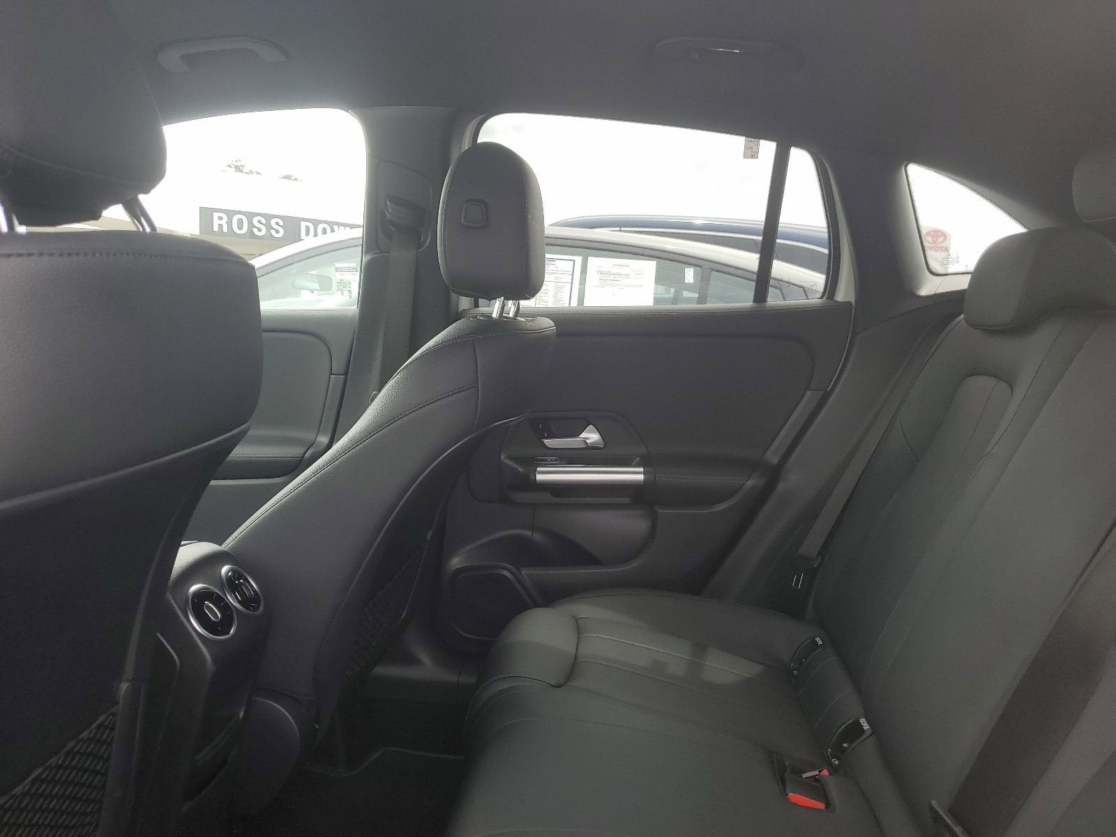 2025 Mercedes-Benz GLA 250 4MATIC®