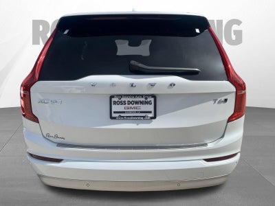 2022 Volvo XC90 T6 Momentum 7 Passenger